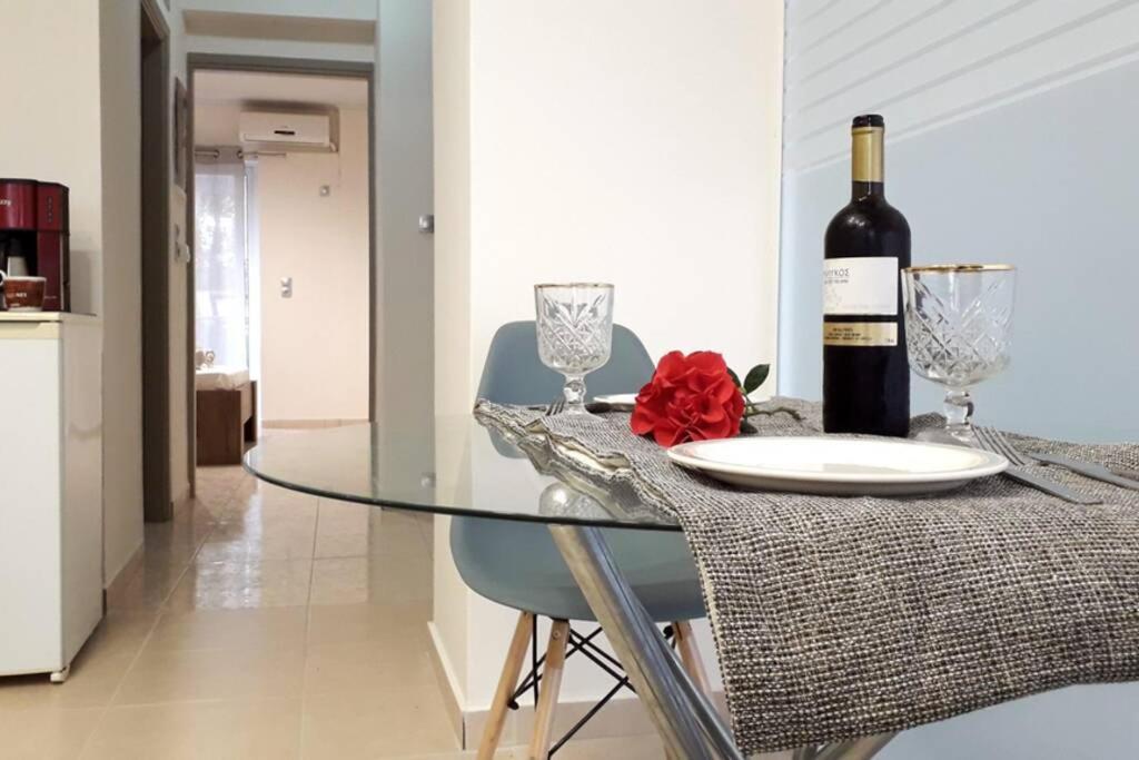 Stylish River Flat, Near The Center And The Beach Apartment Каламата Екстериор снимка
